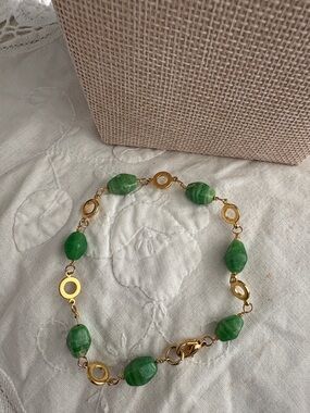 Gold-Link Bracelet with Green Stone Beads